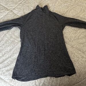 Lululemon heather gray pullover size 6